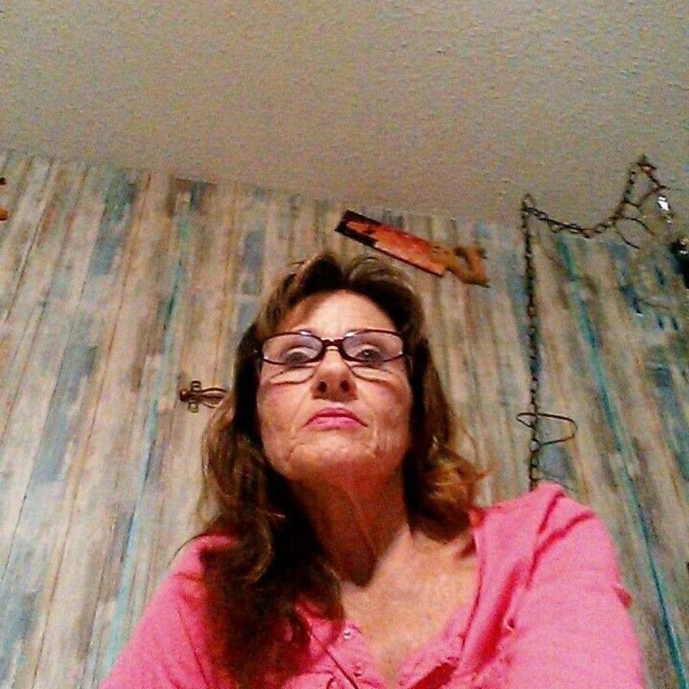 Meet your Posher, Suzanne